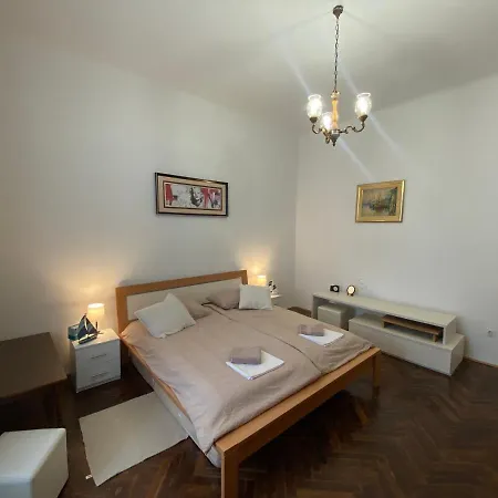 Andela Centar Appartement *