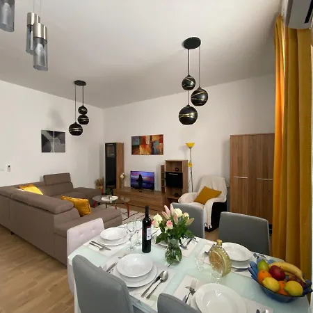 Andela Centar * Пула